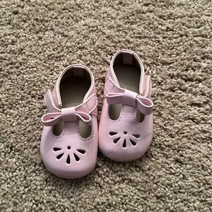 Pink baby shoes
